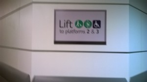 Berkhamsted station, sign to the lifts
